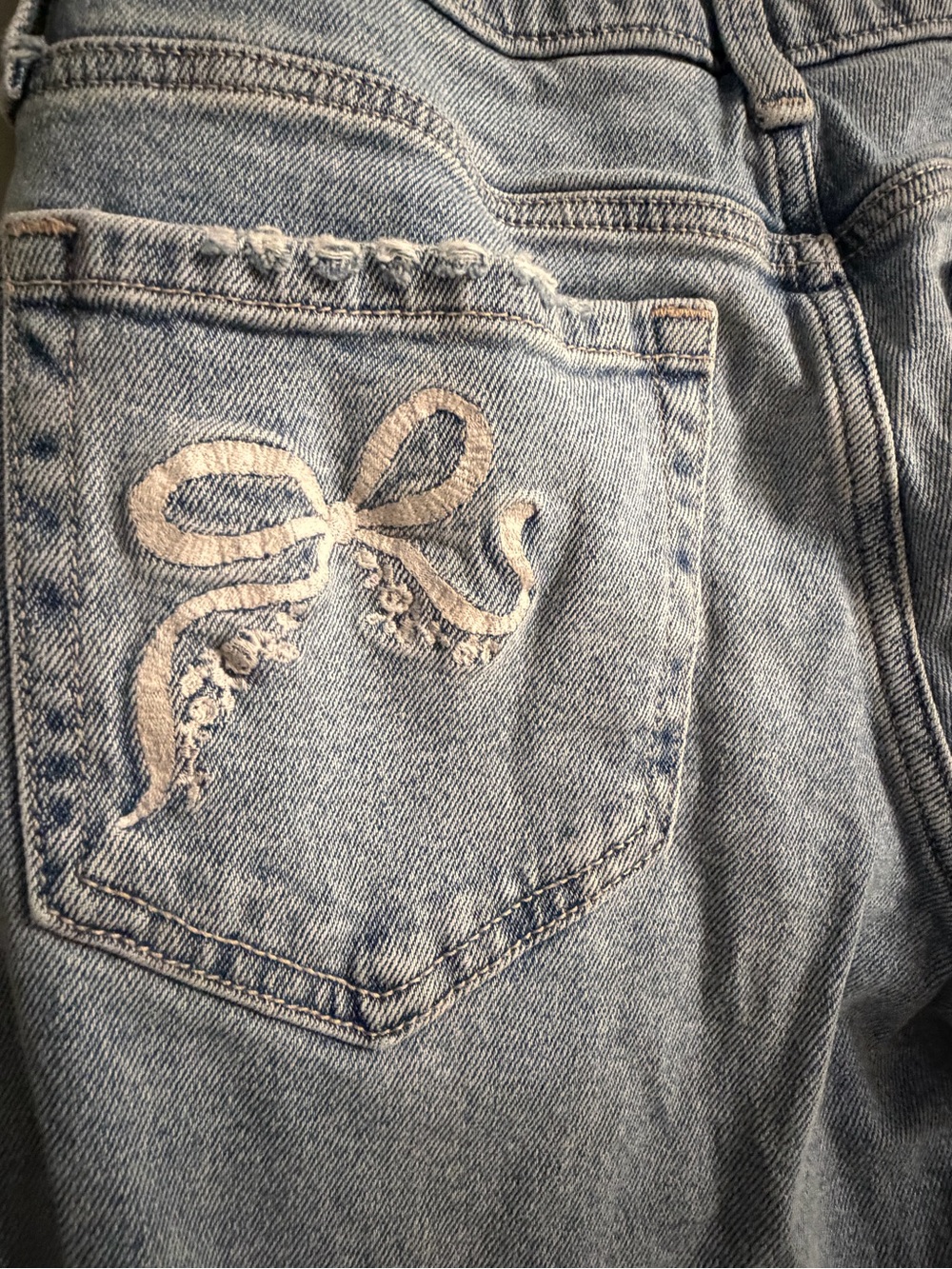 Hollister Light Blue Boyfriend Jeans with Embroidered Bow